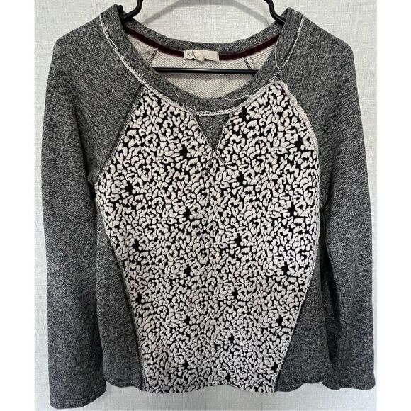 Jolt Distressed Long Sleeve Crewneck With Cheetah Print On Front - Picture 1 of 4